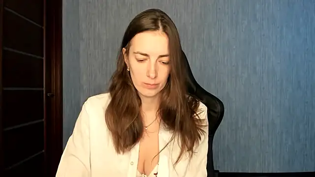 Snapshot of Sabrina_Mur chatting on 12.15.25 Sabrina Mur online show from 12.15.25