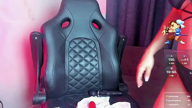 Snapshot of Roxy_clark chatting on 02.12.25 Roxy clark online show from 02.12.25