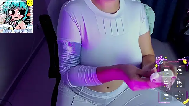 Snapshot of Roxy_clark chatting on 11.28.25 Roxy clark online show from 11.28.25