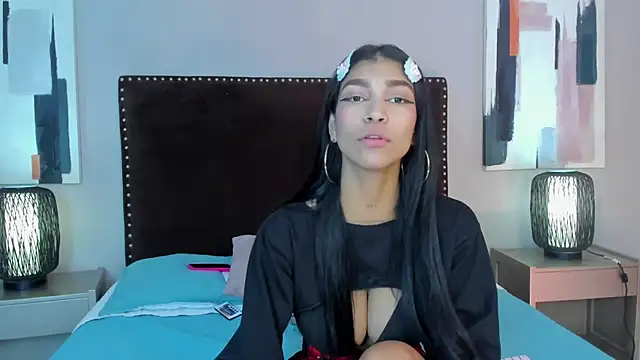 LauraAristizabal online show from 03.04.25