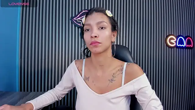 LauraAristizabal online show from 03.21.25