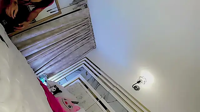 SarayOropeza online show from 02.28.26