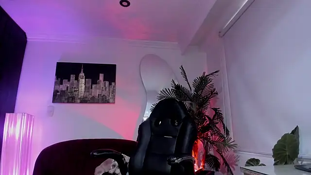 Meghan320 online show from 07.21.26