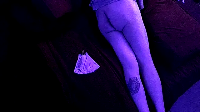 Snapshot of Time2playN303party chatting on 11.10.25 Time2playN303party online show from 11.10.25