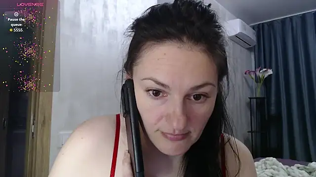 Stacy Davice online show from 05.05.26