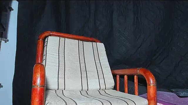 Snapshot of damn_fox chatting on 02.07.26 damn fox online show from 02.07.26