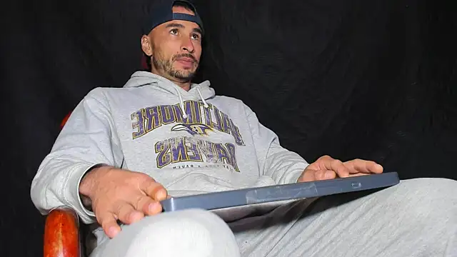 Snapshot of damn_fox chatting on 02.11.26 damn fox online show from 02.11.26