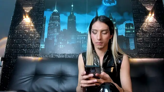 Victoria Badgal  online show from 11.04.25