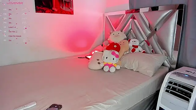 KAREN17 online show from 12.12.24