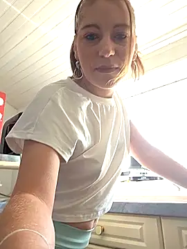 Snapshot of XLisaxx chatting on 03.20.26 XLisaxx online show from 03.20.26