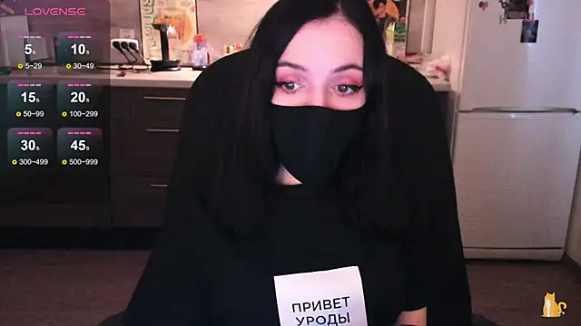 Snapshot of spticc chatting on 10.24.25 spticc online show from 10.24.25