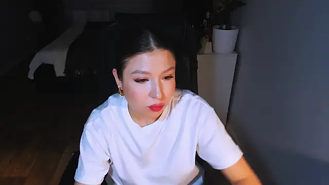 Eva Chris online show from 02.13.26