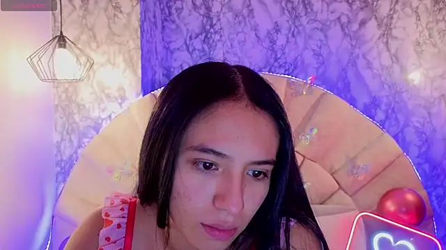 Snapshot of _emma_miller_ chatting on 05.28.26 emma miller online show from 05.28.26