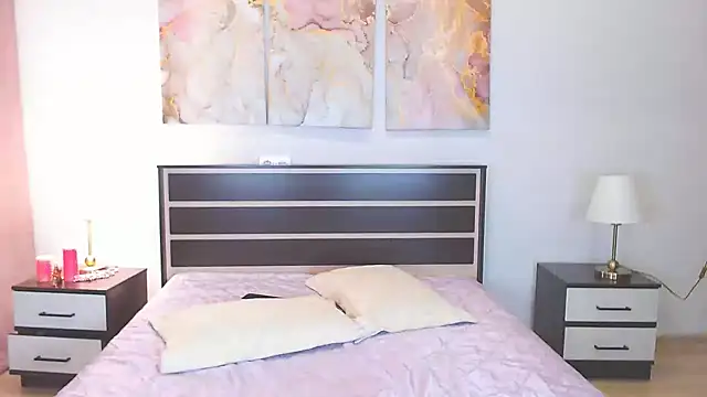 Snapshot of Yulianna_Smith chatting on 12.22.24 Yulianna Smith online show from 12.22.24