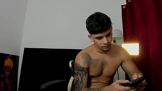 Snapshot of Evan_stoner chatting on 10.07.25 Evan stoner online show from 10.07.25