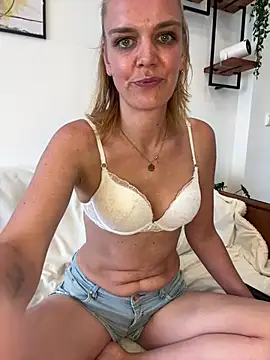 Suesse Schnitte online show from 07.14.26