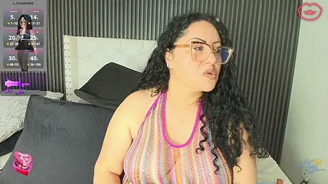 hazel milf online show from 04.01.26