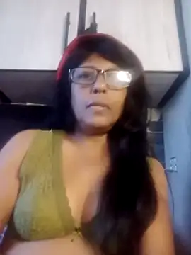 Snapshot of MsAttitude chatting on 05.15.26 MsAttitude online show from 05.15.26