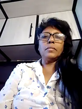 Snapshot of MsAttitude chatting on 05.18.26 MsAttitude online show from 05.18.26