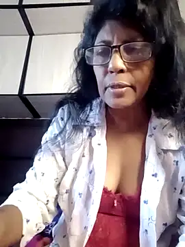 Snapshot of MsAttitude chatting on 06.17.26 MsAttitude online show from 06.17.26
