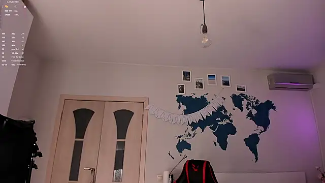 Snapshot of LisaLaas chatting on 12.13.24 LisaLaas online show from 12.13.24