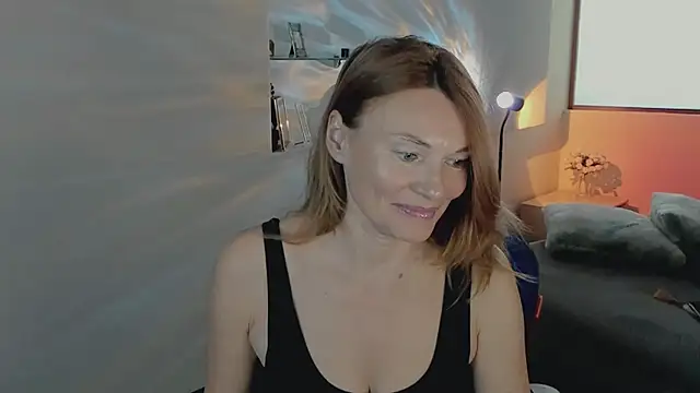 Snapshot of MistyBarnes chatting on 05.08.26 MistyBarnes online show from 05.08.26