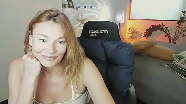 Snapshot of MistyBarnes chatting on 05.27.26 MistyBarnes online show from 05.27.26