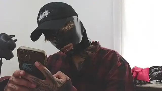 AcidMilo online show from 03.04.25