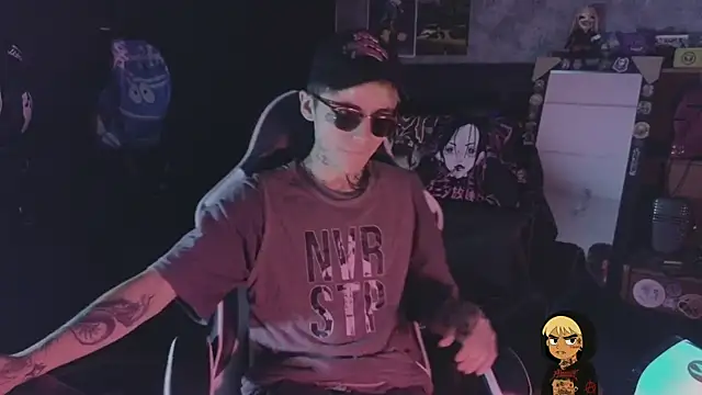 Snapshot of AcidMilo chatting on 06.22.26 AcidMilo online show from 06.22.26