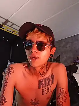 Snapshot of AcidMilo chatting on 07.14.26 AcidMilo online show from 07.14.26