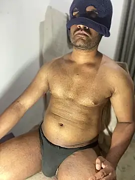 Snapshot of Lahirumadu2 chatting on 03.08.26 Lahirumadu2 online show from 03.08.26