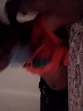 Snapshot of maddeeeyyy chatting on 09.12.25 maddeeeyyy online show from 09.12.25