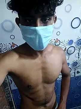 Snapshot of maddeeeyyy chatting on 09.13.25 maddeeeyyy online show from 09.13.25