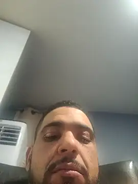 Snapshot of ositomanzo chatting on 11.28.25 ositomanzo online show from 11.28.25