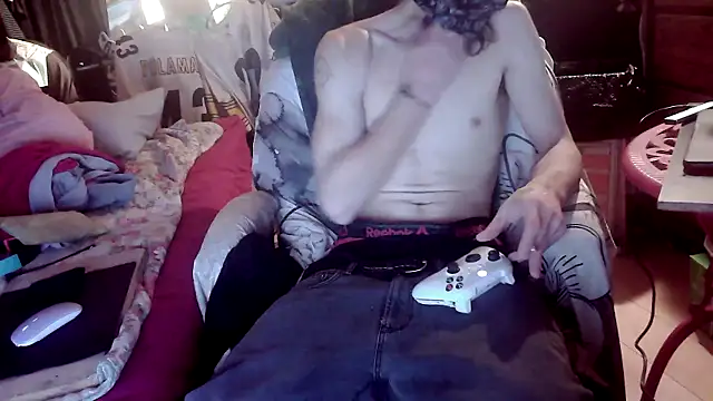 Snapshot of xxxTony999 chatting on 01.02.25 xxxTony999 online show from 01.02.25