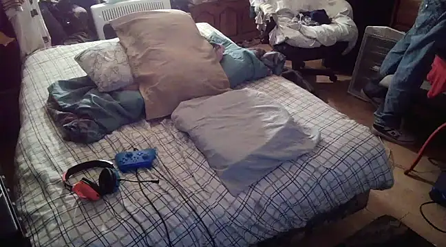 Snapshot of xxxTony999 chatting on 03.04.25 xxxTony999 online show from 03.04.25