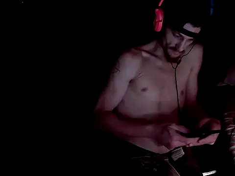 Snapshot of xxxTony999 chatting on 10.21.25 xxxTony999 online show from 10.21.25