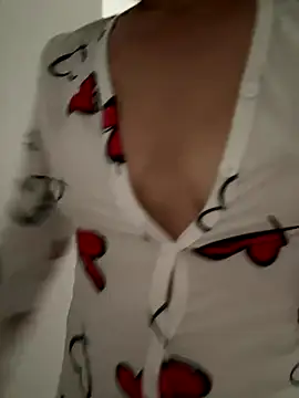 Snapshot of fuckable_milf chatting on 10.07.25 fuckable milf online show from 10.07.25