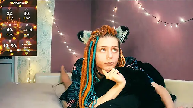 Snapshot of Littlepinkcat chatting on 12.20.24 Littlepinkcat online show from 12.20.24