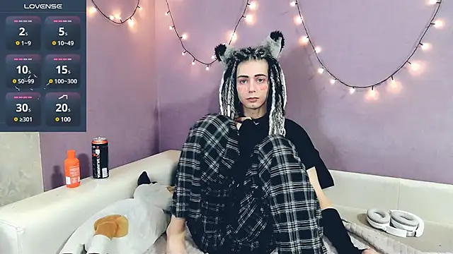 Snapshot of Littlepinkcat chatting on 02.14.25 Littlepinkcat online show from 02.14.25