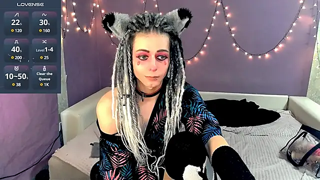 Snapshot of Littlepinkcat chatting on 02.16.25 Littlepinkcat online show from 02.16.25