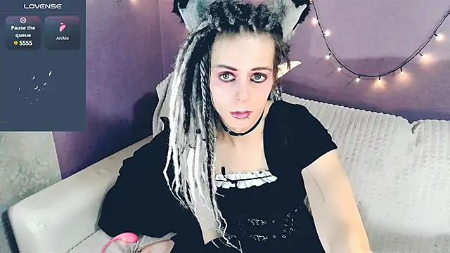 Snapshot of Littlepinkcat chatting on 02.20.25 Littlepinkcat online show from 02.20.25