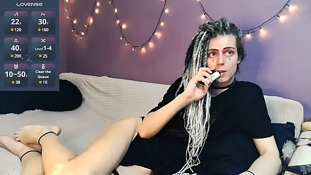 Snapshot of Littlepinkcat chatting on 03.09.25 Littlepinkcat online show from 03.09.25