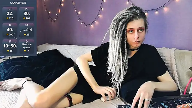 Snapshot of Littlepinkcat chatting on 03.18.25 Littlepinkcat online show from 03.18.25