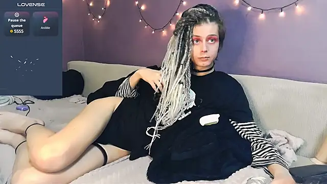 Snapshot of Littlepinkcat chatting on 03.20.25 Littlepinkcat online show from 03.20.25