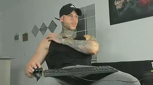 Snapshot of _jamesleandros1 chatting on 03.03.25 jamesleandros1 online show from 03.03.25