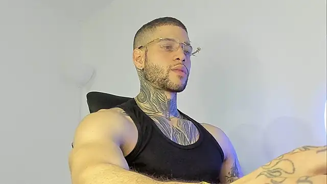 Snapshot of _jamesleandros1 chatting on 10.03.25 jamesleandros1 online show from 10.03.25