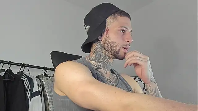 Snapshot of _jamesleandros1 chatting on 10.09.25 jamesleandros1 online show from 10.09.25