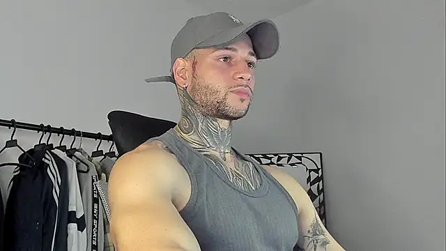 Snapshot of _jamesleandros1 chatting on 10.22.25 jamesleandros1 online show from 10.22.25