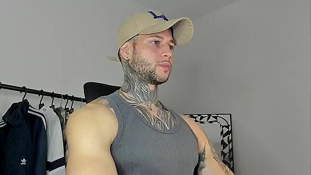 Snapshot of _jamesleandros1 chatting on 10.25.25 jamesleandros1 online show from 10.25.25